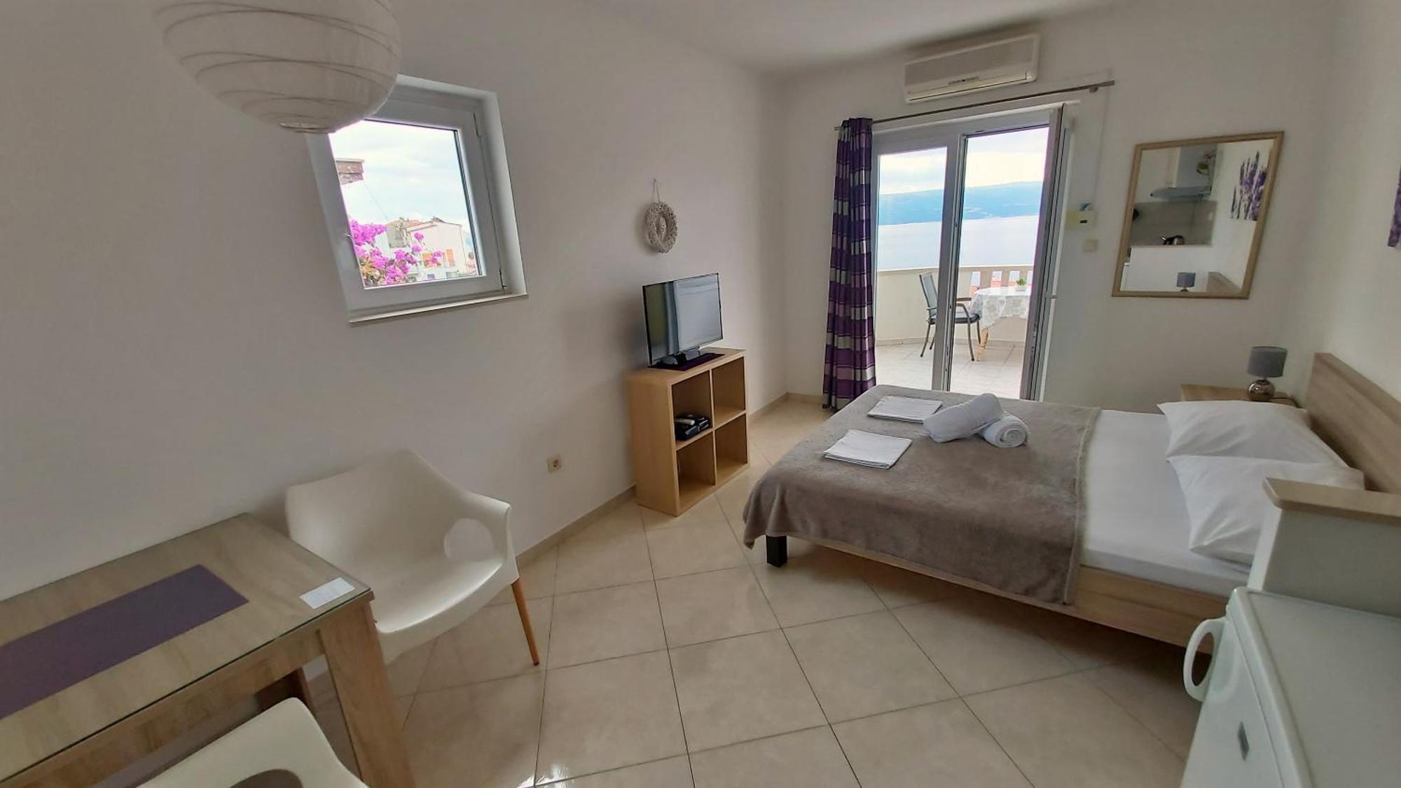 Apartments Nemira Omiš Habitación foto