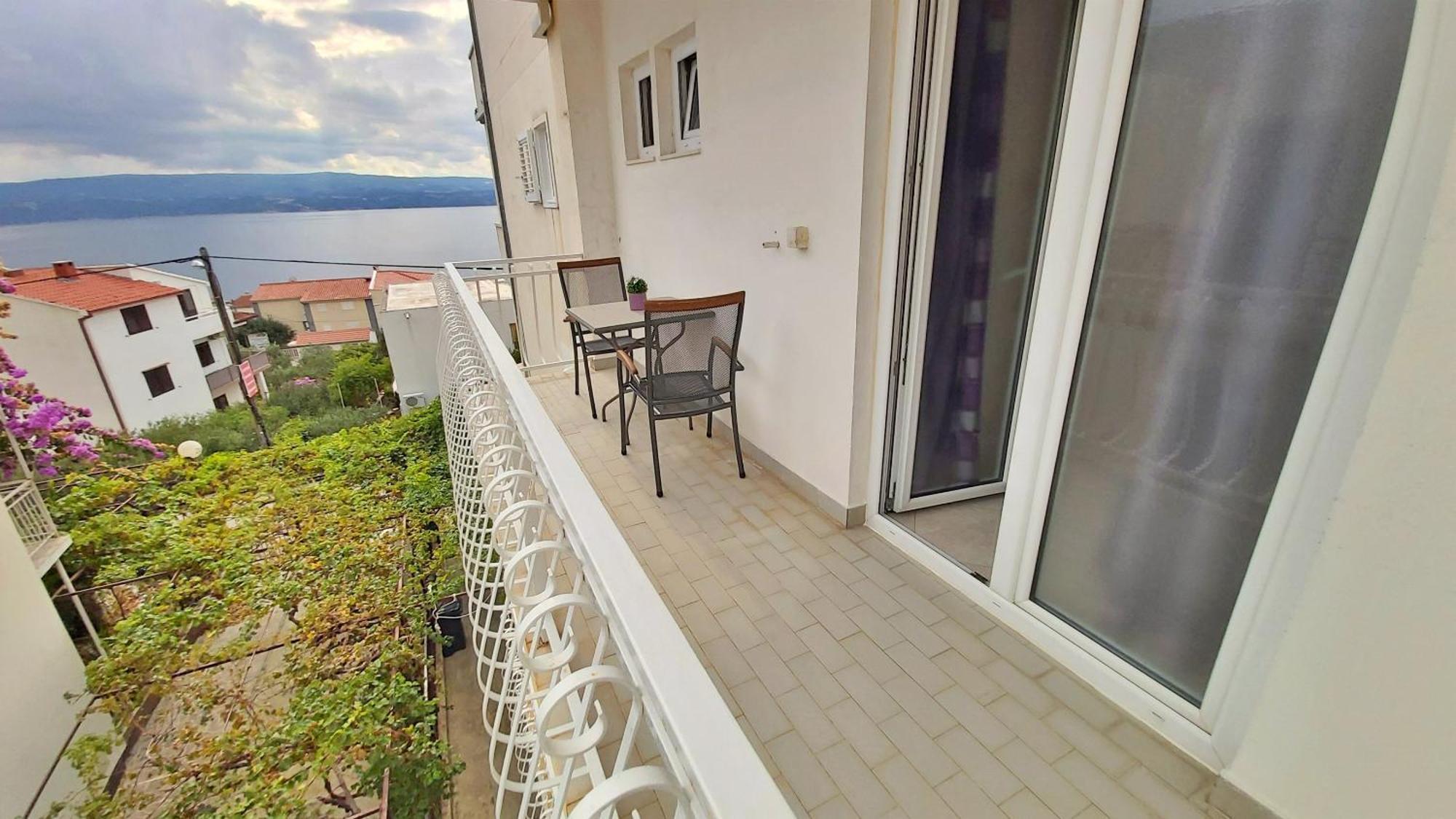 Apartments Nemira Omiš Habitación foto
