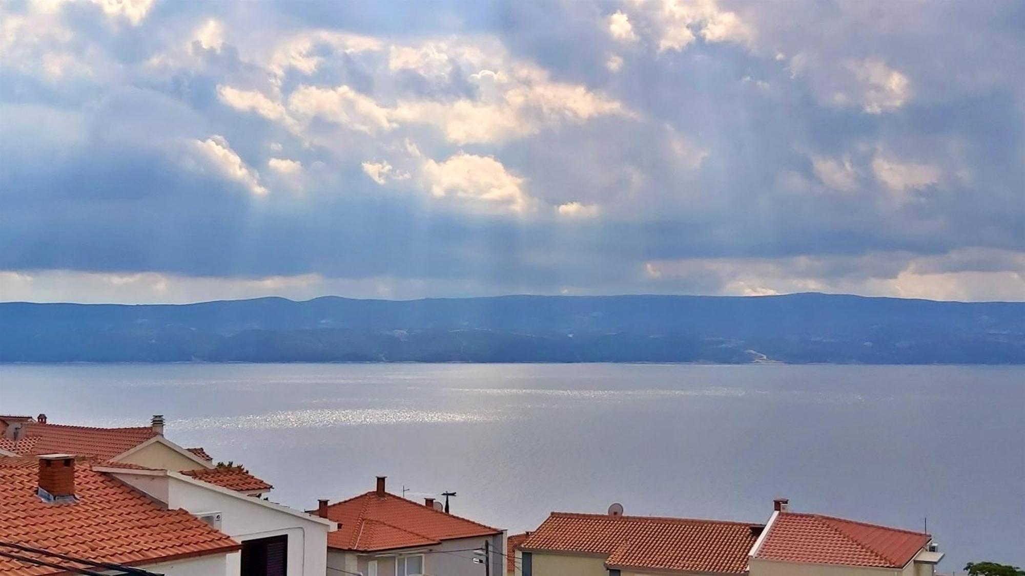 Apartments Nemira Omiš Habitación foto