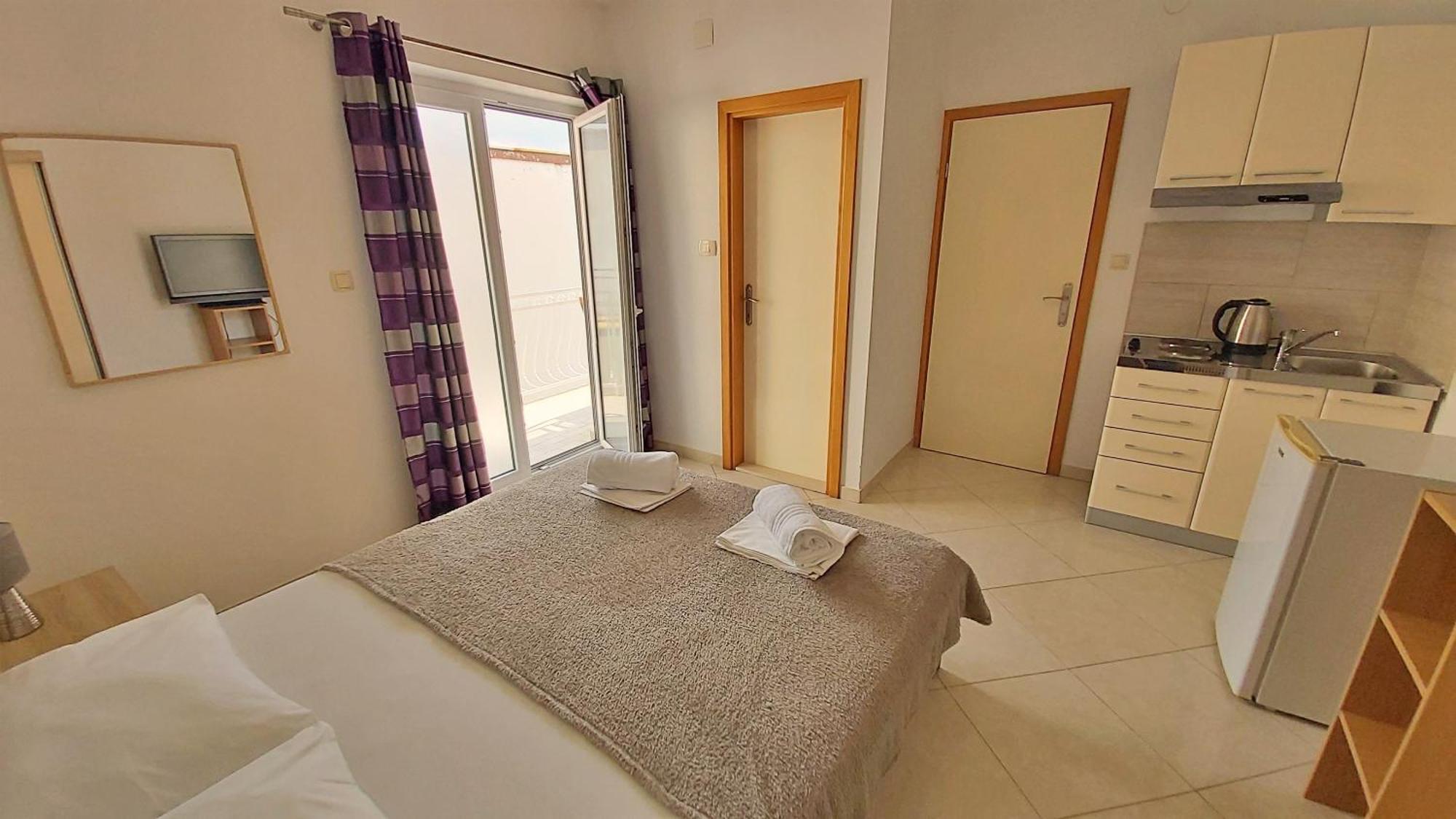 Apartments Nemira Omiš Habitación foto